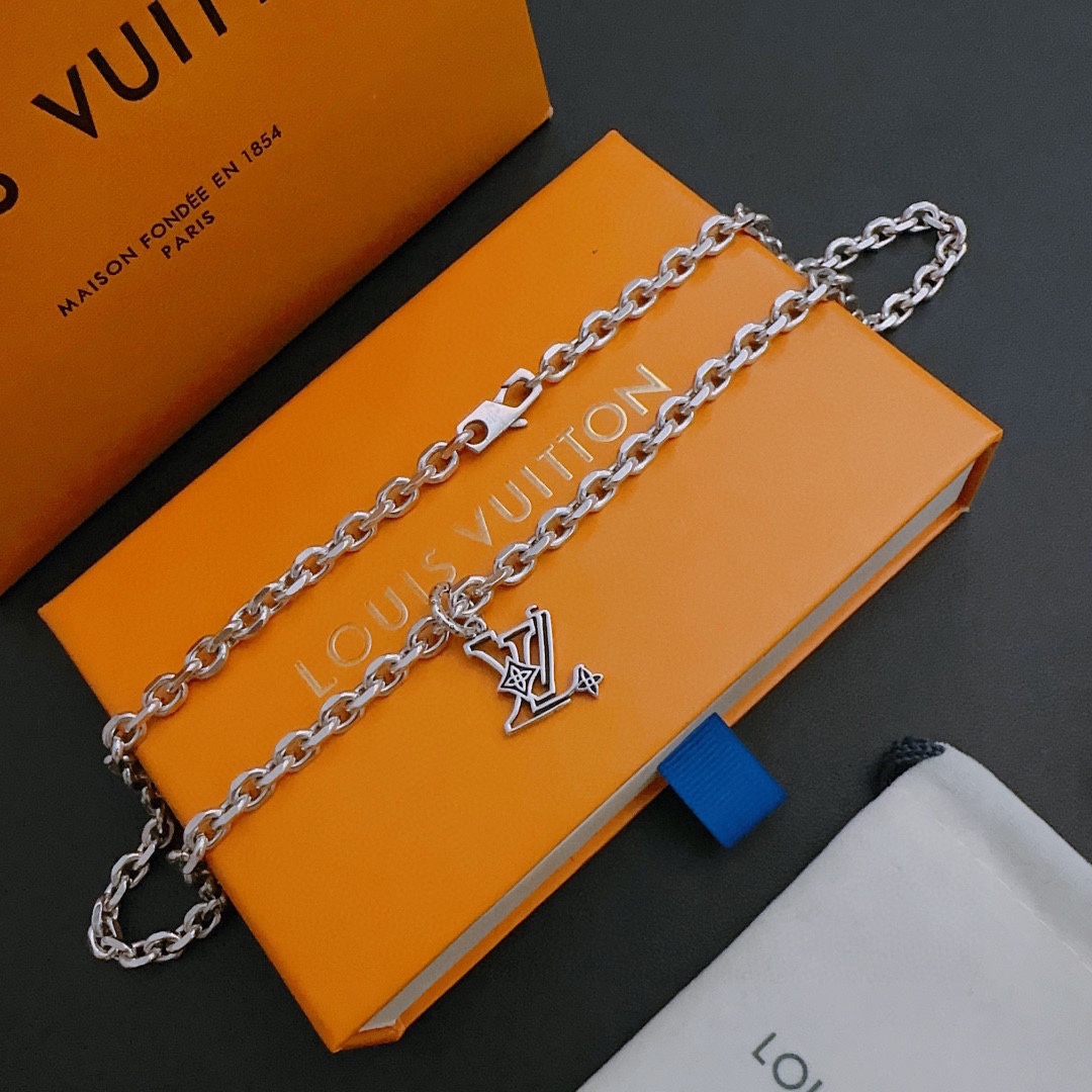 Louis Vuitton Necklaces